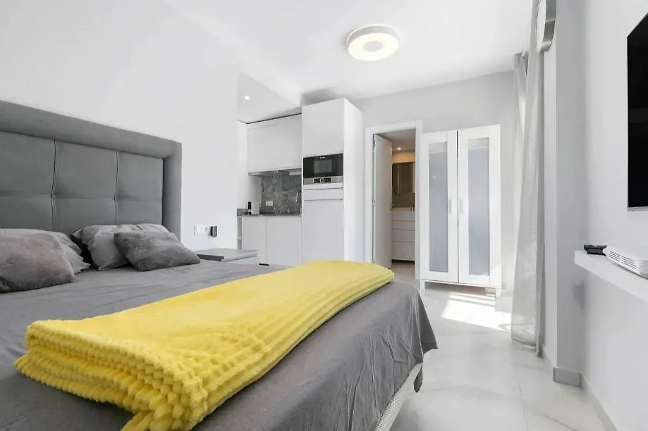 @Seafront Apartment Sitio de Calahonda Spain